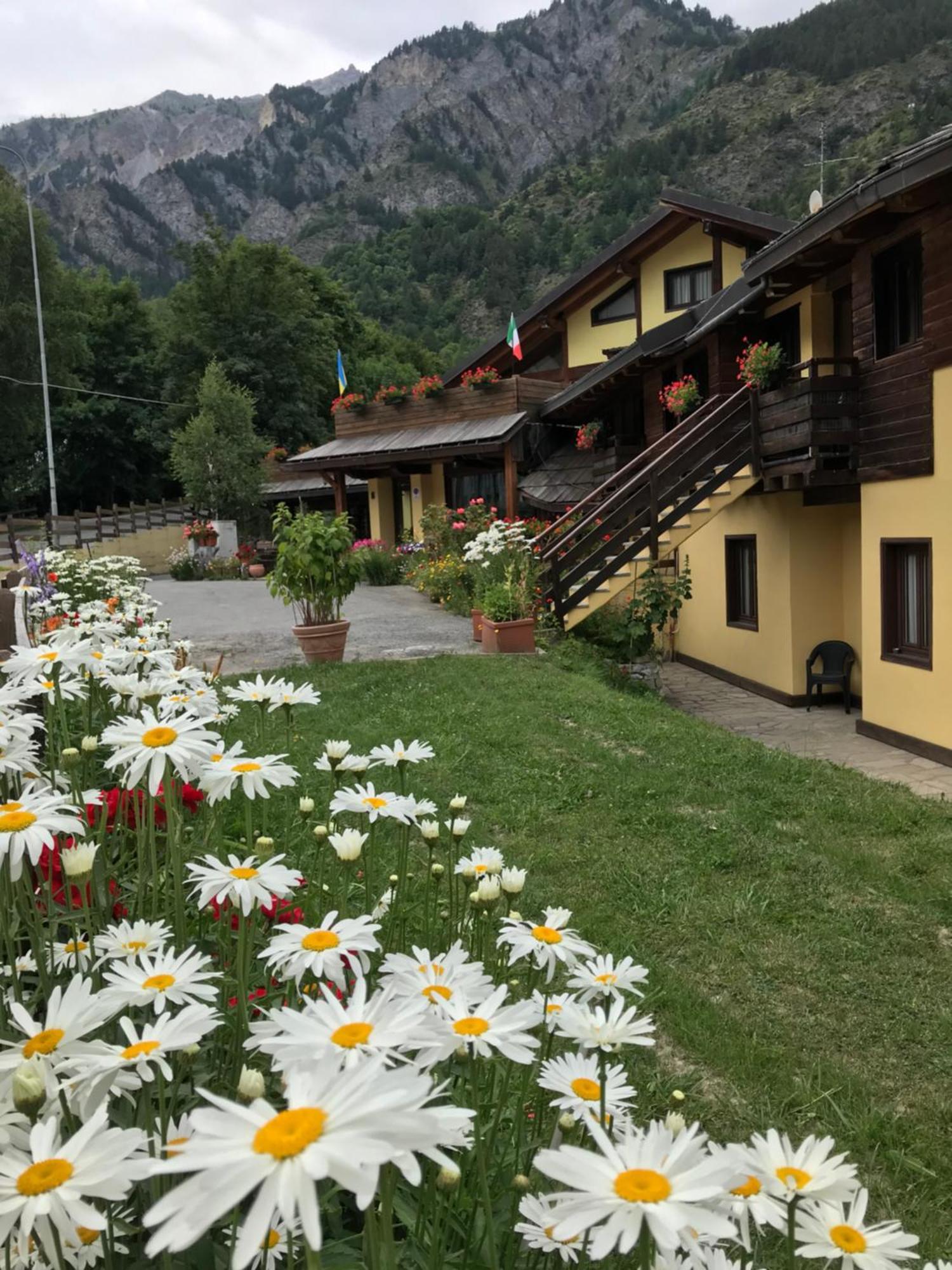 Hotel Ca Fiore Bardonecchia Exterior photo